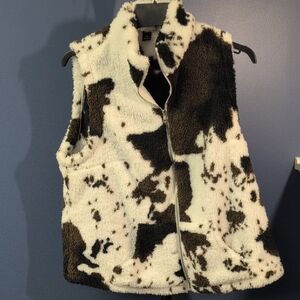 SHEIN Black and White Fleece Vest
